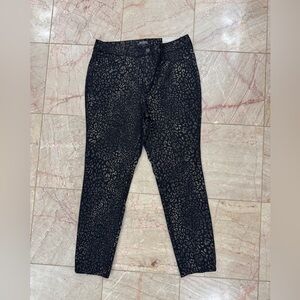 Chico's Black and Gold animal print leopard Pants jeggings NWT! Size 1.5P or 10P